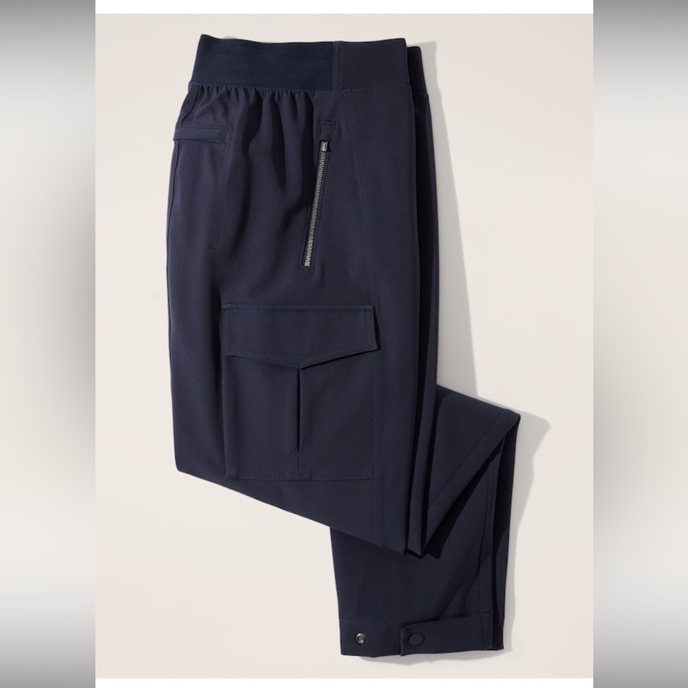 NWT- Athleta Endless Cargo Pant, size 6 - Picture 4 of 10